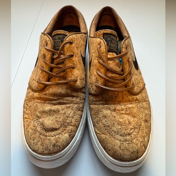Nike Stefan Janoski Cork Shoes - Picture 3 of 8
